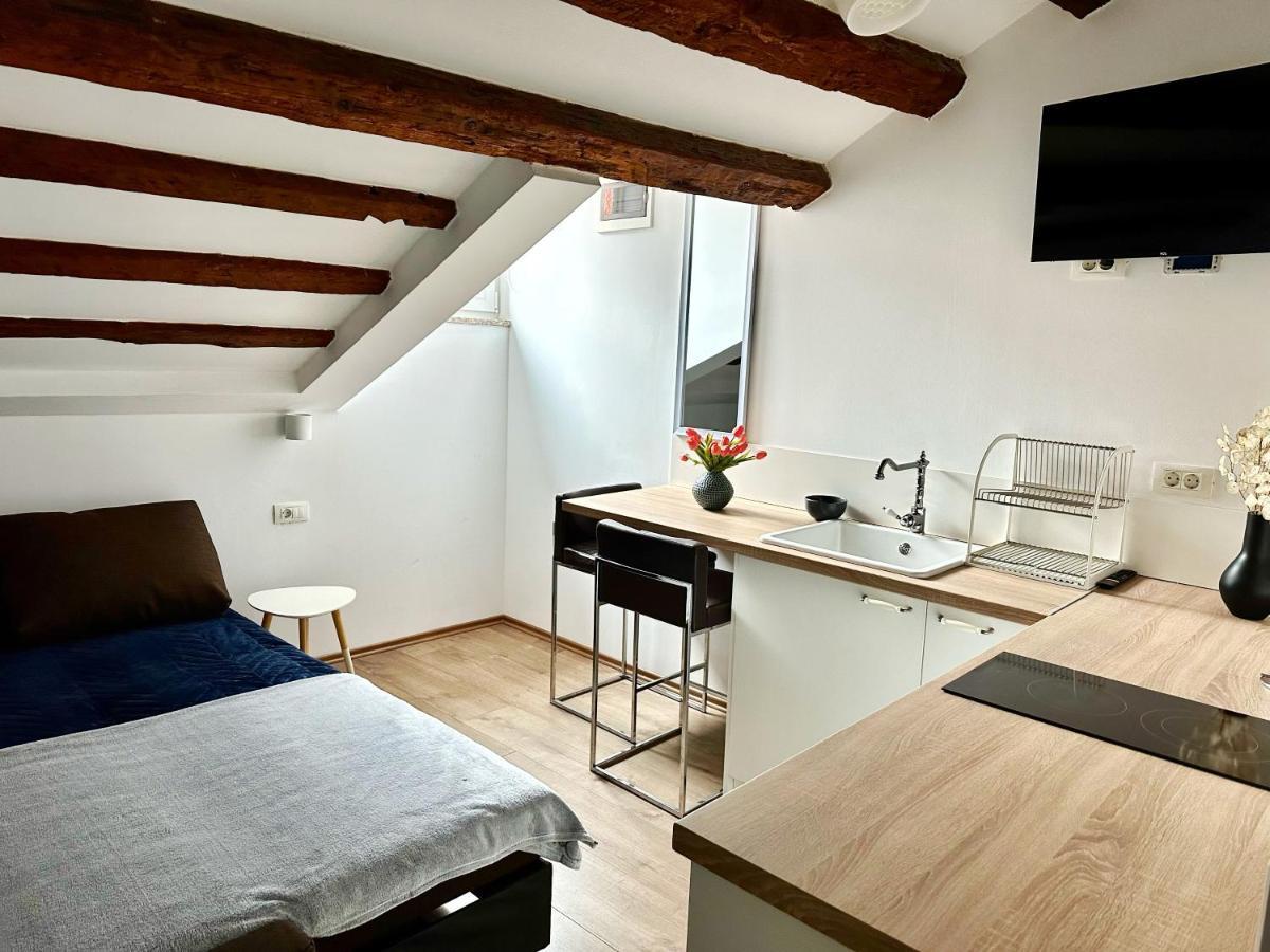 Romeo Apartments Rovigno Exterior foto